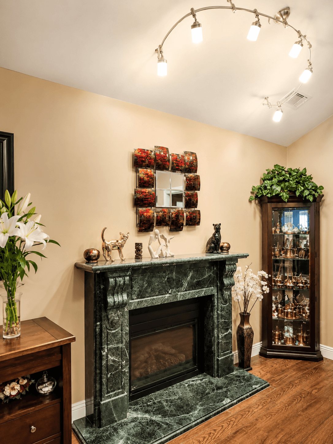 Welcoming entrance at The Oaks at Garfield Carmichael CA