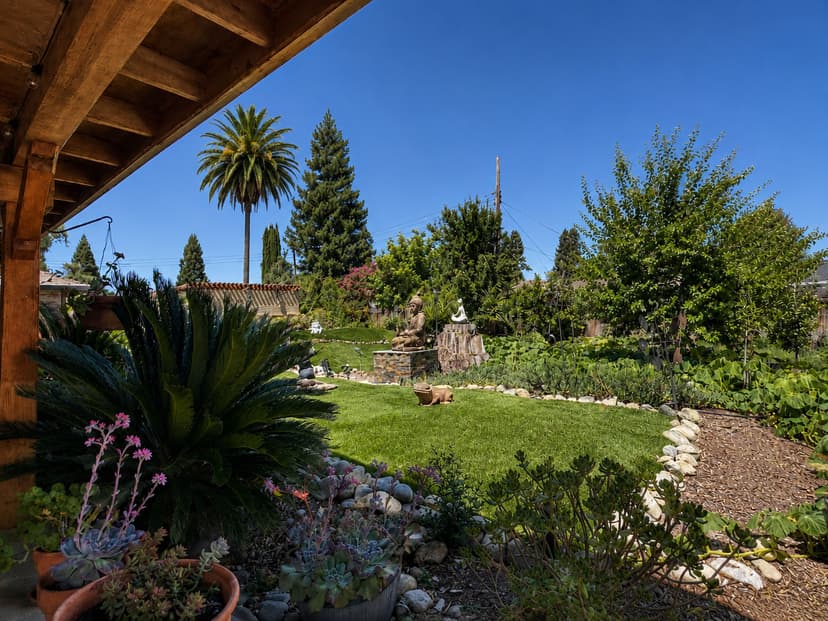 Beautiful garden at The Oaks at Garfield Carmichael