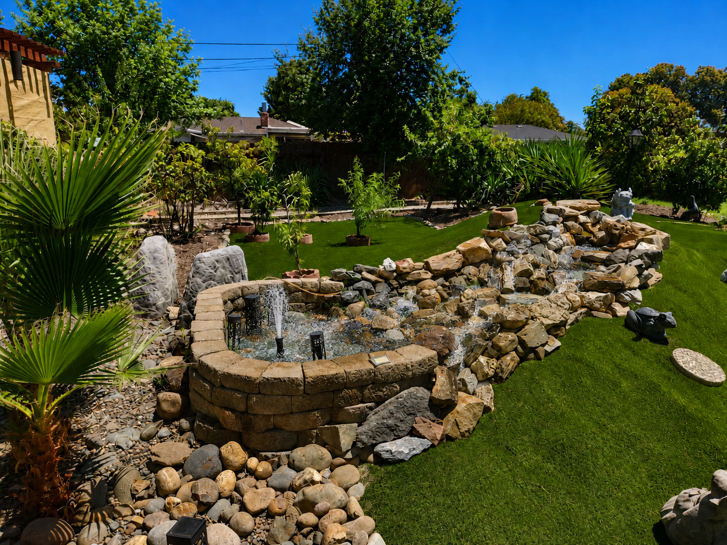 Beautiful courtyard with fan palms and pergola
